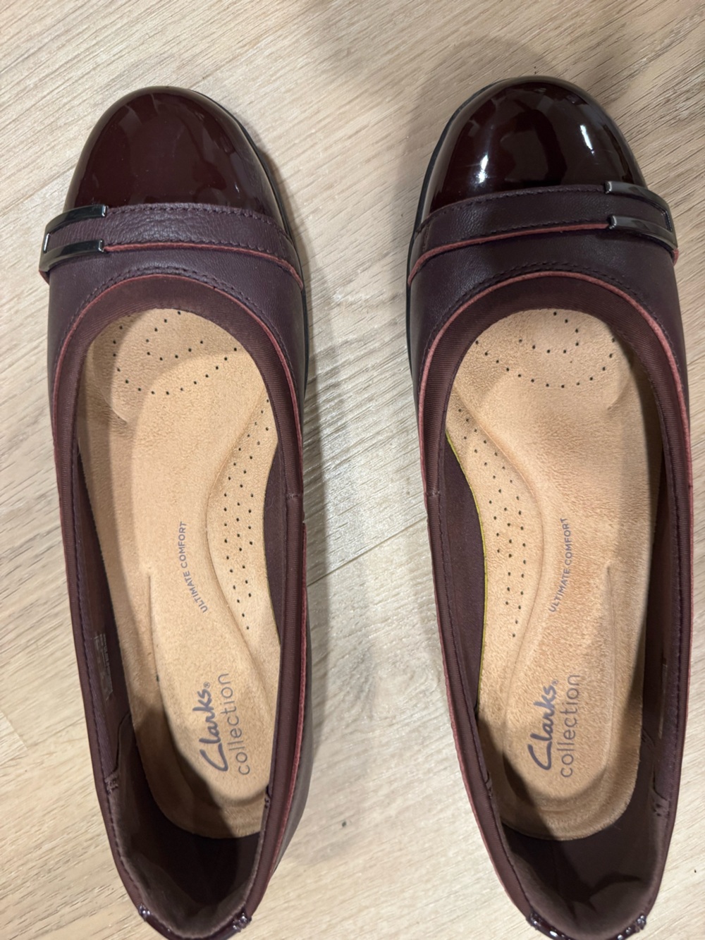 Clarks flats 9.5